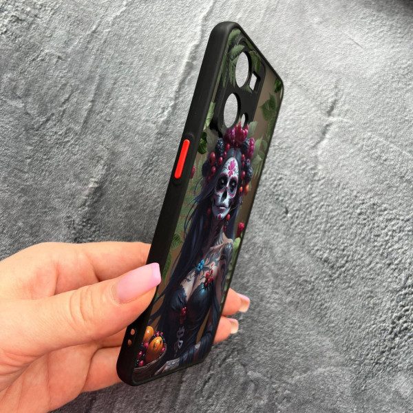 Чехол для Oppo Reno 7 4G с защитой камеры девушка Санта-Муэрте и листьями