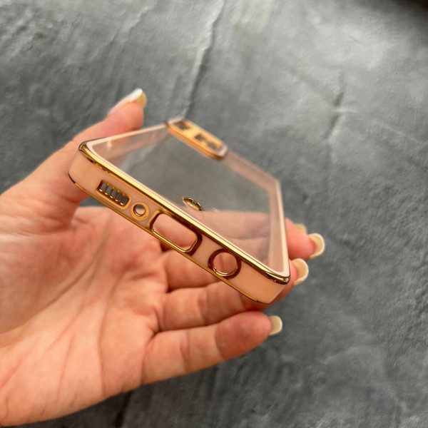 Чехол для Samsung Galaxy A31 с защитой камеры прозрачный чехол с персиковым бортиком и золотой обводкой
