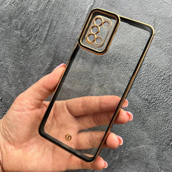 Чехол для Samsung Galaxy A31 с защитой камеры прозрачный чехол с черным бортиком и золотой обводкой