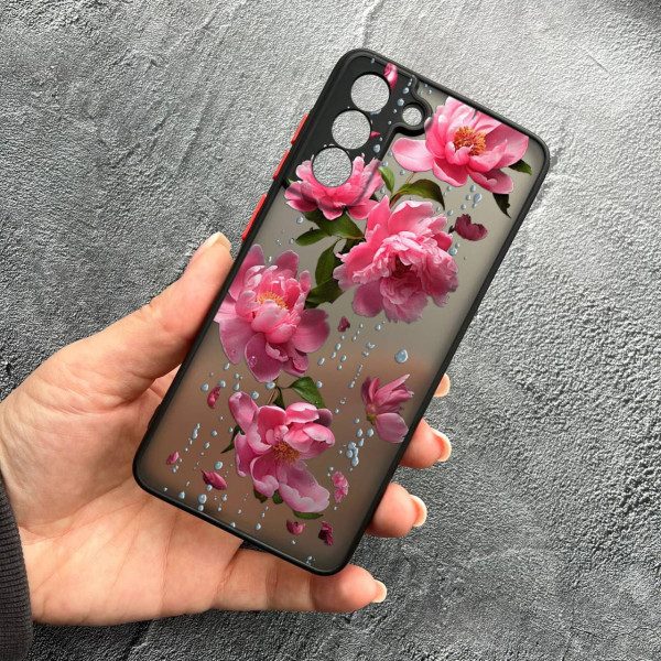 Чехол для Samsung Galaxy S22 Plus с защитой камеры с цветами и дождем
