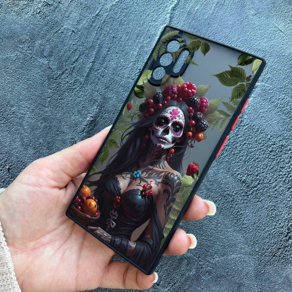Чехол для Samsung Galaxy Note 10 Plus с защитой камеры девушка Санта-Муэрте и листьями