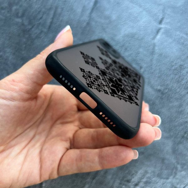 Чехол для iPhone 11 вышиванка черная украинская