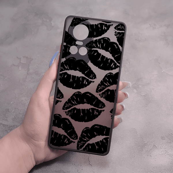 Чехол для Oppo Reno 10 / 10 Pro черные губы