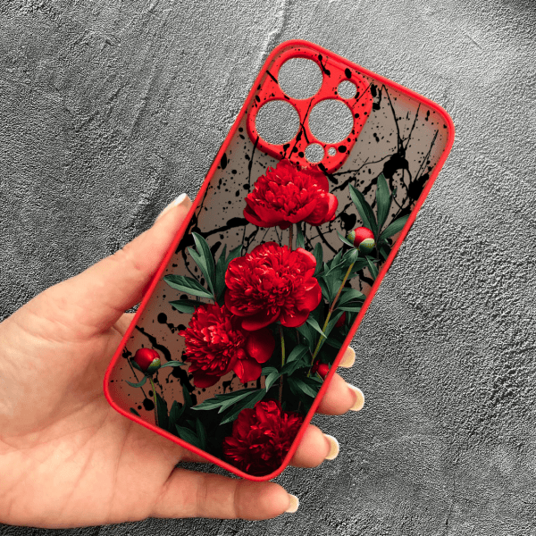 Чехол для iPhone 15 Pro Max красные пионы с черными каплями красный бортик
