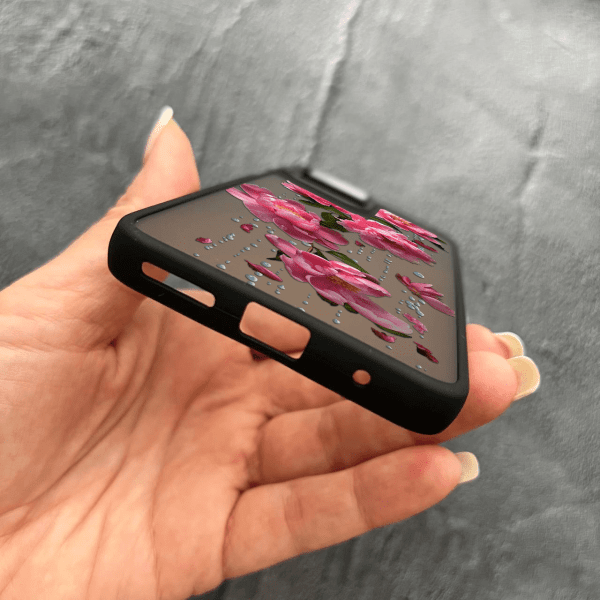 Чехол для Motorola G14 пионы с дождем