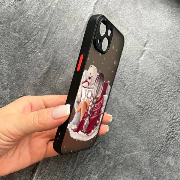 Чехол для iPhone 14 с защитой камеры новогодний девочка.