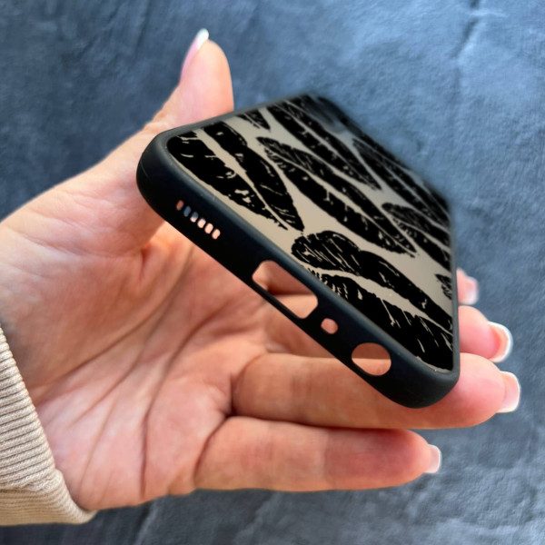 Чехол для Samsung Galaxy M35 с защитой камеры с черными губами