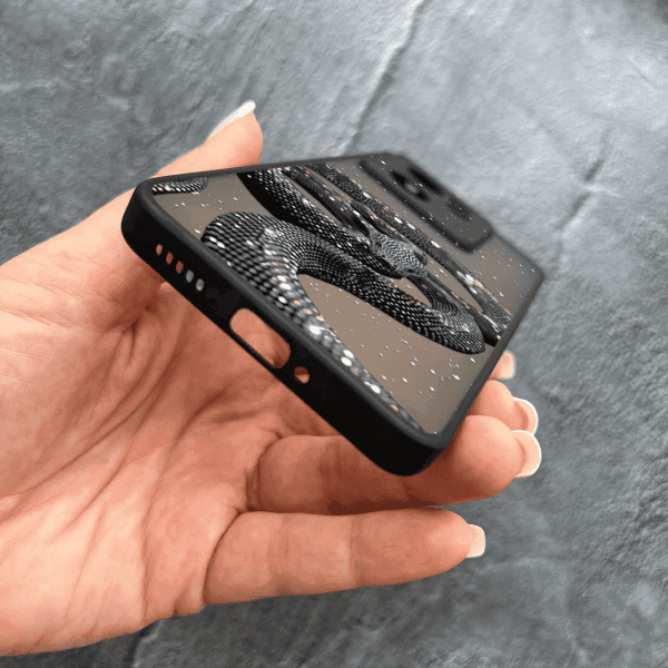 Чехол для Xiaomi 13T / 13T Pro с защитой камеры со змеей с блестками