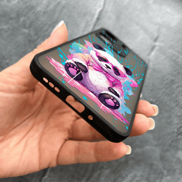 Чехол для Xiaomi Redmi 13C 4G / Poco C65 с защитой камеры с пандой в очках