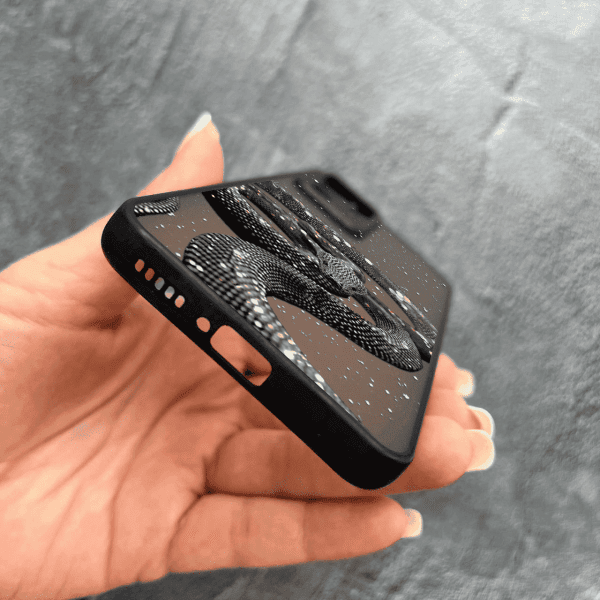 Чехол для Xiaomi 12T / Xiaomi 12T Pro с защитой камеры со змеей с блестками