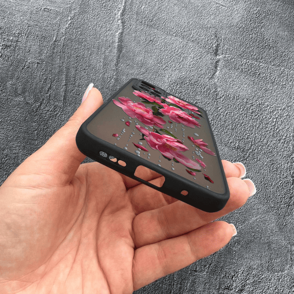 Чехол для Xiaomi Redmi Note 11 Pro Plus 5G с защитой камеры с цветами и дождем