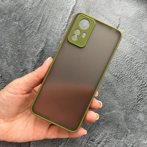 Чехол для Xiaomi 12 / 12x / 12s с защитой камеры матовый пластик без дизайна с оливковым бортиком
