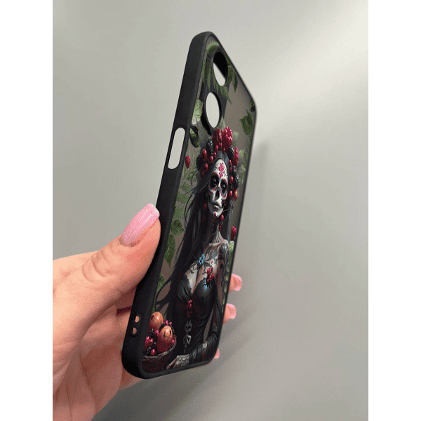 Чехол для Oppo A38 / A18 с защитой камеры девушка Санта-Муэрте и листьями