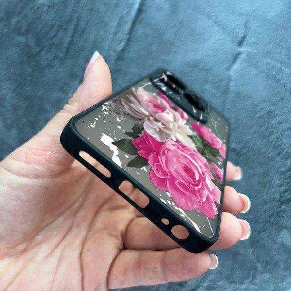 Чехол для Infinix Hot 40 / Hot 40 Pro с защитой камеры с цветами пионами классическими