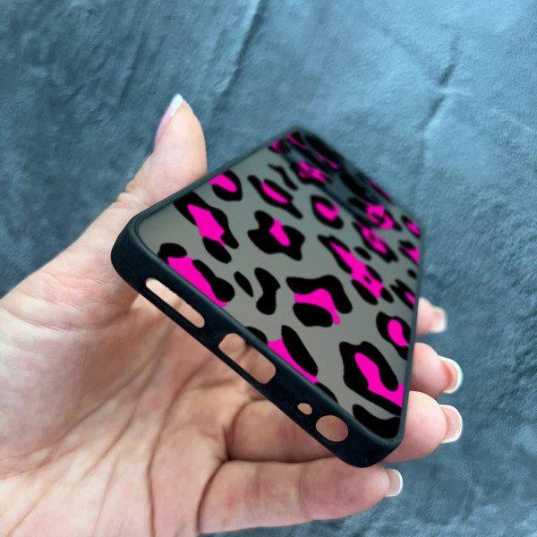 Чехол для Infinix Hot 40 / Hot 40 Pro с защитой камеры с розовым леопардом