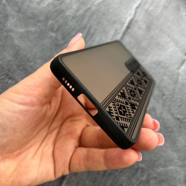 Чехол для Xiaomi Mi 9T / Mi 9T Pro / Redmi K20 / K20 Pro с защитой камеры с вышиванкой черная оригинальная