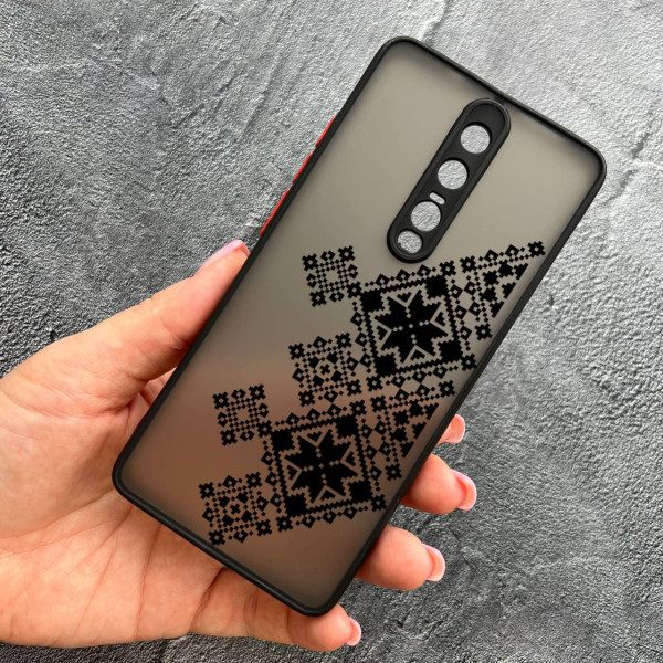 Чехол для Xiaomi Mi 9T / Mi 9T Pro / Redmi K20 / K20 Pro с защитой камеры с вышиванкой черная украинская