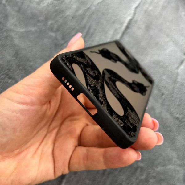Чехол для Xiaomi Mi 9T / Mi 9T Pro / Redmi K20 / K20 Pro с защитой камеры с черной змеей