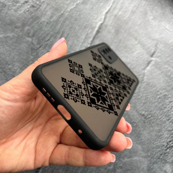Чехол для Xiaomi Redmi 9T с защитой камеры с вышиванкой черная украинская