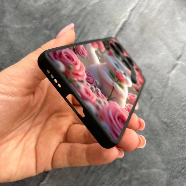 Чехол для Infinix Note 40 Pro X6850 с защитой камеры с котом в цветах розах