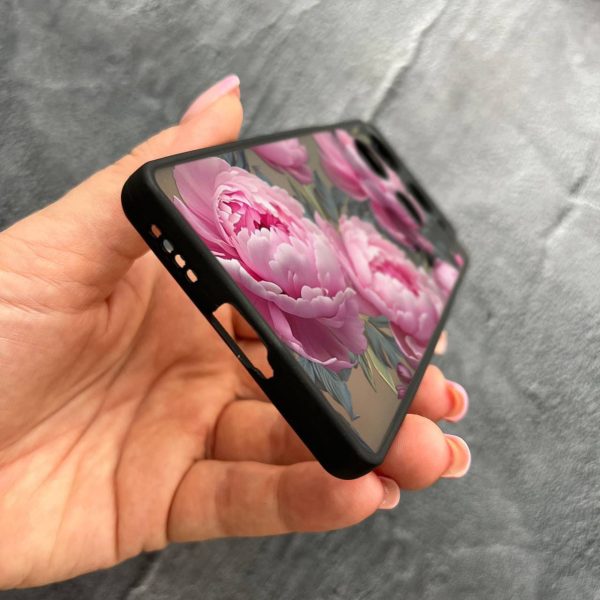 Чехол для Infinix Note 40 Pro X6850 с защитой камеры с цветами пионами крупными