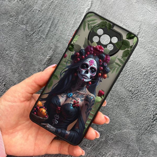 Чехол для Xiaomi Poco X3 NFC / Poco X3 Pro с защитой камеры девушка Санта-Муэрте и листьями