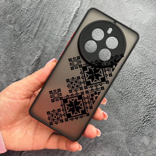 Чехол для Realme 12 pro 5G с защитой камеры с вышиванкой черная украинская