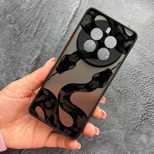 Чехол для Realme 12 pro 5G с защитой камеры с черной змеей