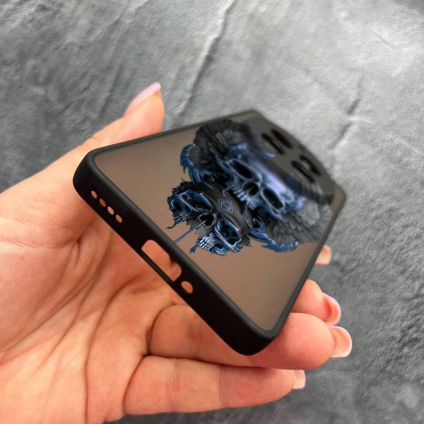 Чехол для Realme 12 pro 5G с защитой камеры с черепом и крыльями