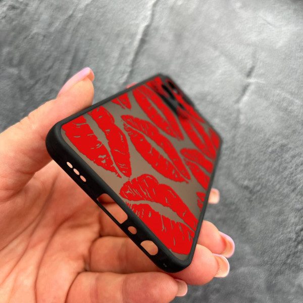 Чехол для Oppo Reno 7 4G с защитой камеры с красными губами