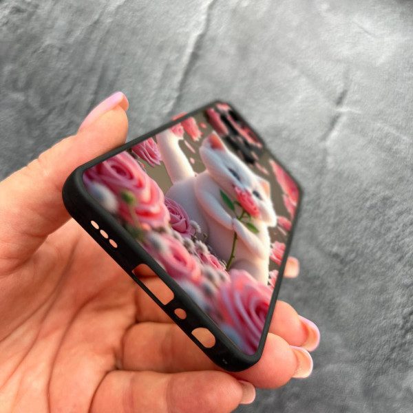 Чехол для Oppo Reno 7 4G с защитой камеры с котом в цветах розах