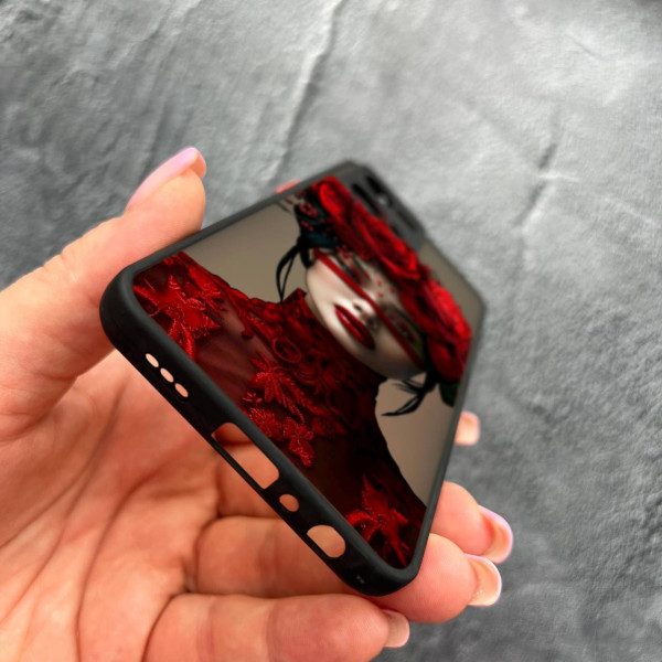 Чехол для Oppo Reno 7 4G с защитой камеры с девочкой и лентой