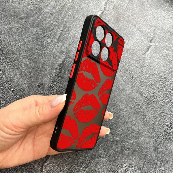 Чехол для Xiaomi Poco F6 Pro с защитой камеры с красными губами