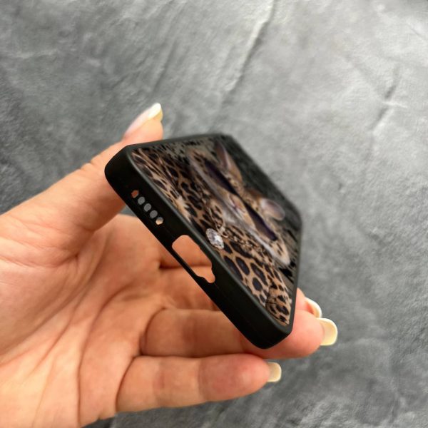 Чехол для Xiaomi Poco F6 Pro с защитой камеры с зайцем в леопарде