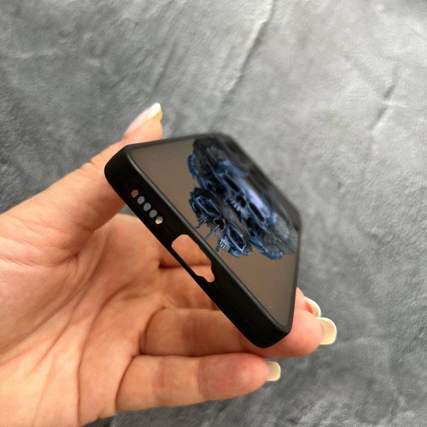 Чехол для Xiaomi Poco F6 Pro с защитой камеры с черепом и крыльями