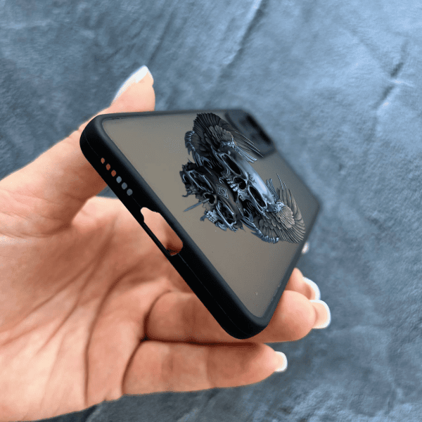 Чехол для Xiaomi Redmi Note 11 Pro / Xiaomi Redmi Note 12 Pro 4G с защитой камеры с черепом и крыльями