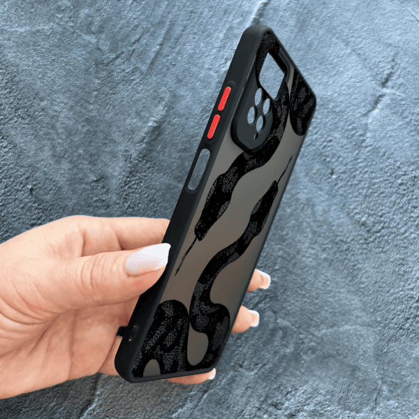 Чохол для Xiaomi Redmi Note 11 / Note 11s з захистом камери з чорною змією