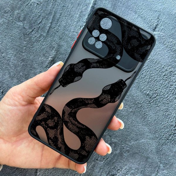 Чехол для Xiaomi Poco M4 Pro 4G с защитой камеры с черной змеей