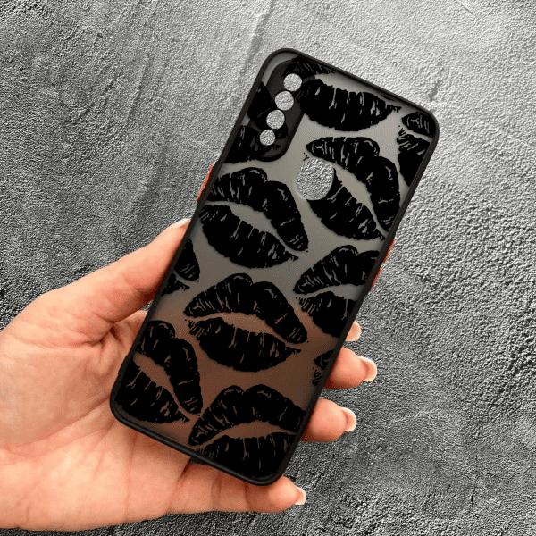Чехол для Oppo A31 с защитой камеры с черными губами
