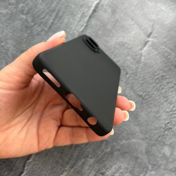 Чехол для Tecno Camon 19 / 19 Pro с защитой камеры матовый силикон черный