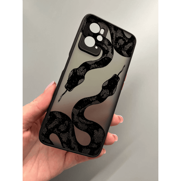 Чехол для Oppo A76 / A96 с защитой камеры с черной змеей