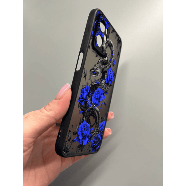 Чехол для Oppo A76 / A96 с защитой камеры с синей змеей в цветах