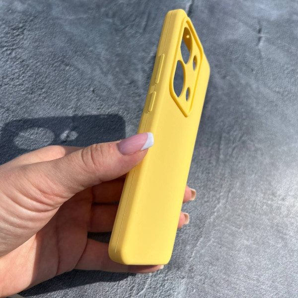 Чехол для Xiaomi Redmi Note 13 Pro 4G / Poco M6 Pro 4G / Xiaomi Redmi Note 14S с защитой камеры объемный чехол желтого цвета