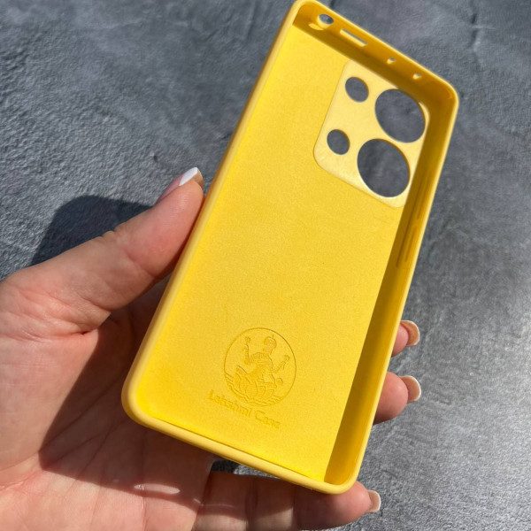 Чехол для Xiaomi Redmi Note 13 Pro 4G / Poco M6 Pro 4G / Xiaomi Redmi Note 14S с защитой камеры объемный чехол желтого цвета