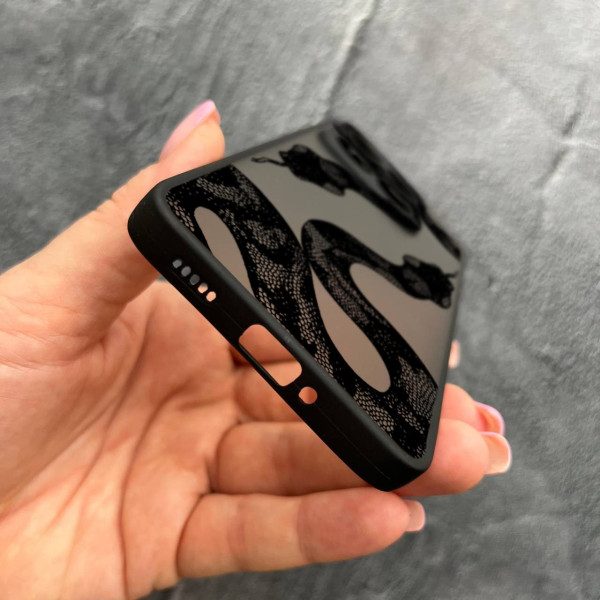 Чехол для Xiaomi 14T Pro с защитой камеры с черной змеей