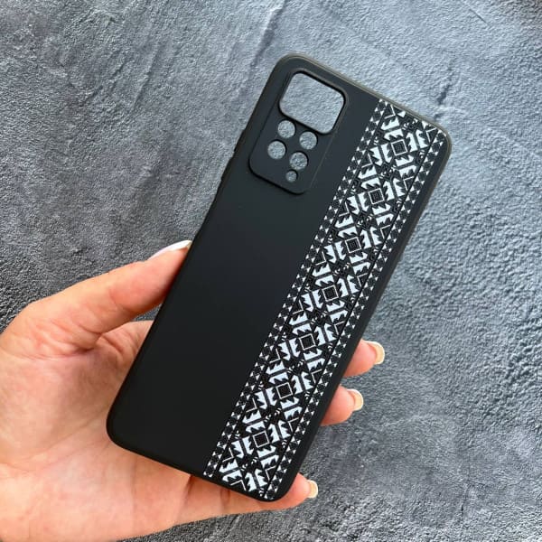 Чехол для Xiaomi Redmi Note 11 / Note 11s с защитой камеры софт-тач чехол черный с вышиванкой Херсонщина