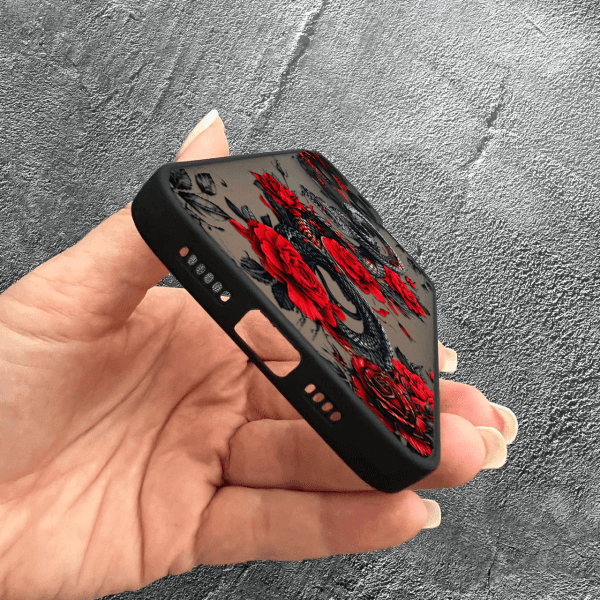 Чехол для iPhone 14 Pro Max с защитой камеры со змеей в цветах