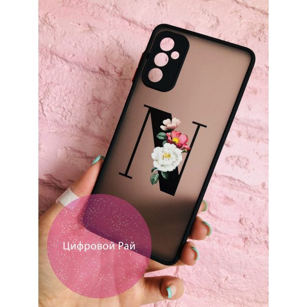 Чехол для Samsung Galaxy M23 5G с защитой камеры с буквой