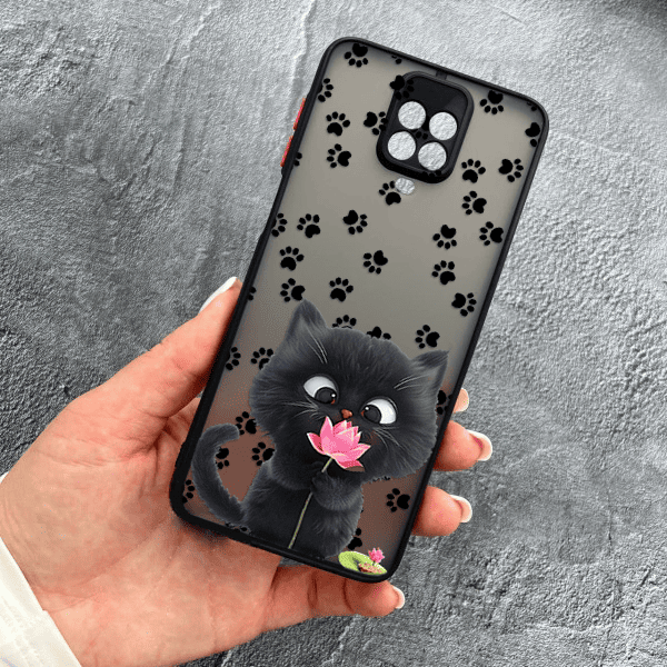 Чехол для Xiaomi Redmi Note 9s / Note 9 Pro / Note 9 Pro Max с защитой камеры детский с котом и цветком