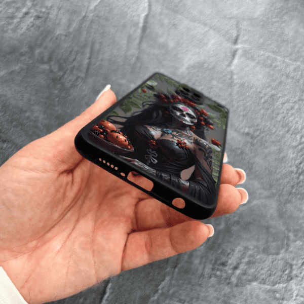 Чехол для Xiaomi Redmi Note 9s / Note 9 Pro / Note 9 Pro Max с защитой камеры девушка Санта-Муэрте и листьями